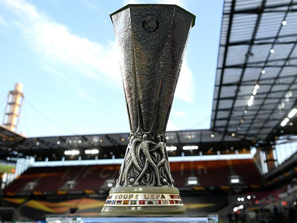 Trofi Liga Europa.