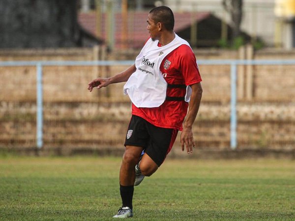 Aldino Herdianto resmi gabung Semen Padang FC