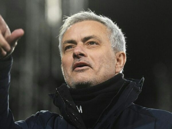 Jose Mourinho incar banyak pemain untuk AS Roma