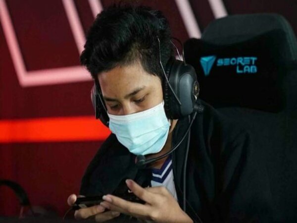 Langsung Juara di Musim MPL ID Pertamanya, Ferxiic Mengaku Belum Puas