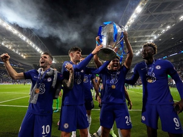 Reece James rayakan kemenangan Chelsea di Liga Champions