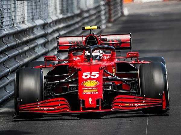 Carlos Sainz Jr pesimistis soal peluang Ferrari rebut pole position lagi.