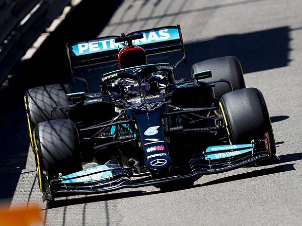 Mercedes, Lewis Hamilton