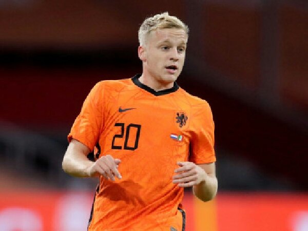 Cedera, gelandang MU, Donny van de Beek, batal bermain bersama timnas Belanda di Euro
