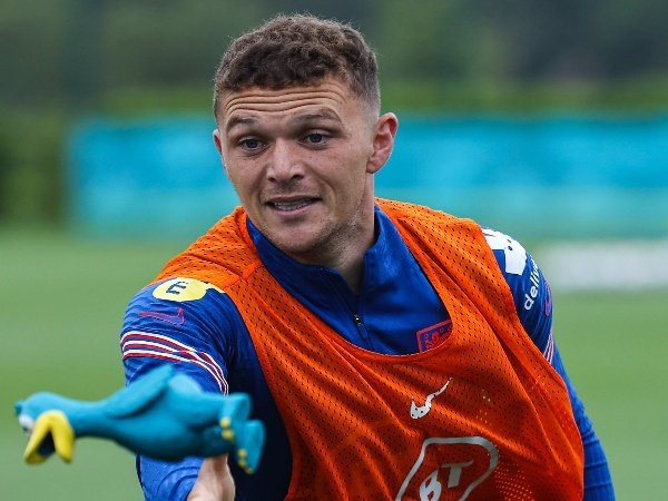 PSG incar Trippier