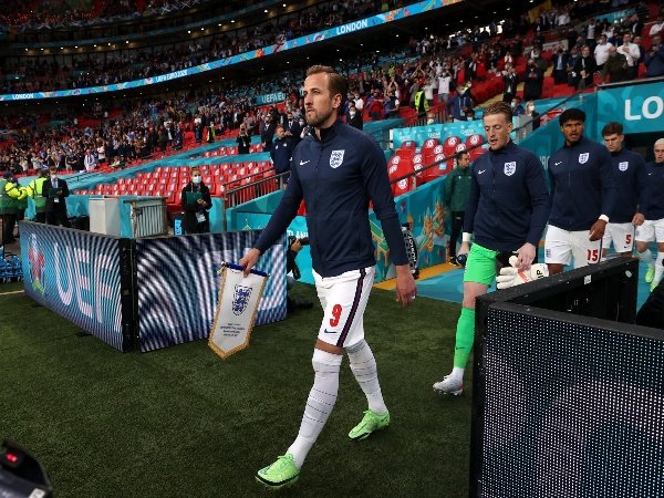 Southgate tak akan tepikan Kane