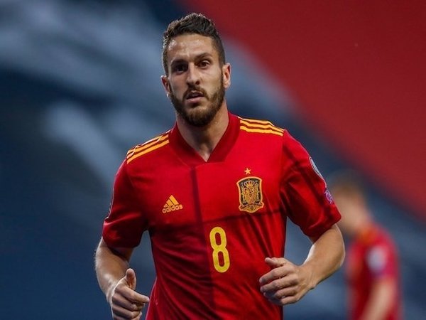 Koke memberi balasan menohok untuk Rafael Van der Vaart yang baru-baru ini mengkritik penampilan Spanyol di Euro 2020 / via Getty Images