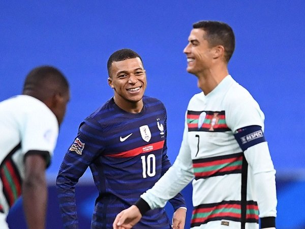 Prancis dan Portugal saling jegal dalam pertandingan terakhir Piala Eropa 2020.