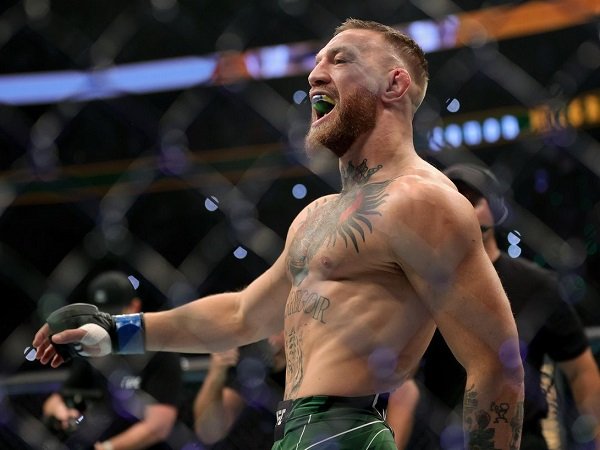 Conor McGregor sesalkan cedera kaki yang buatnya kalah lagi dari Dustin Poirier.