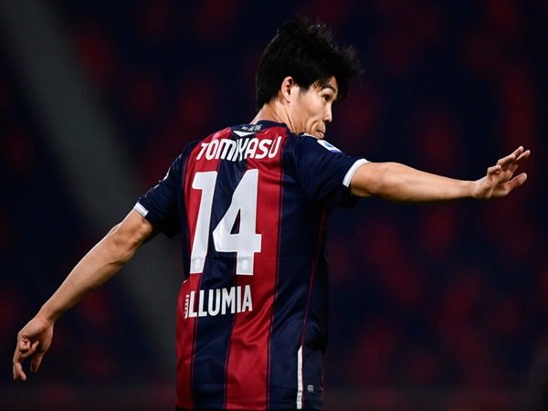 Bologna berikan kabar terkini transfer Tomiyasu