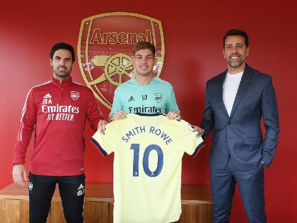 Emile Smith Rowe menandatangani kontrak lima tahun di Arsenal