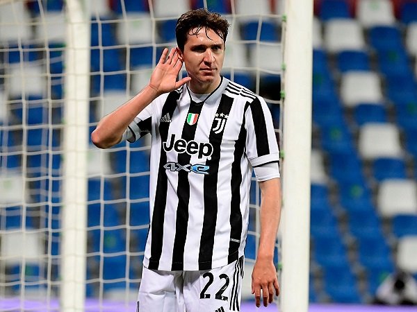 Federico Chiesa tak masuk daftar jual Juventus.
