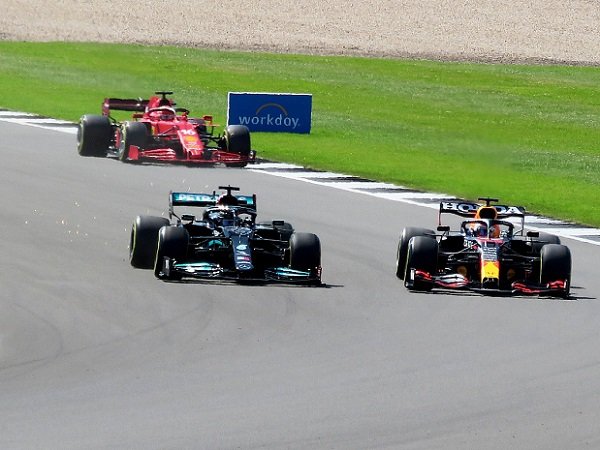 Red Bull, Max Verstappen, Lewis Hamilton