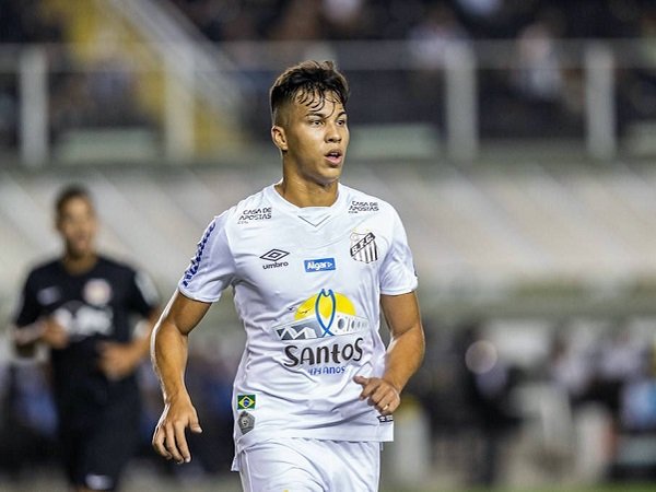 Kaio Jorge menolak perpanjangan kontrak dari Santos sebelum gabung Juventus.