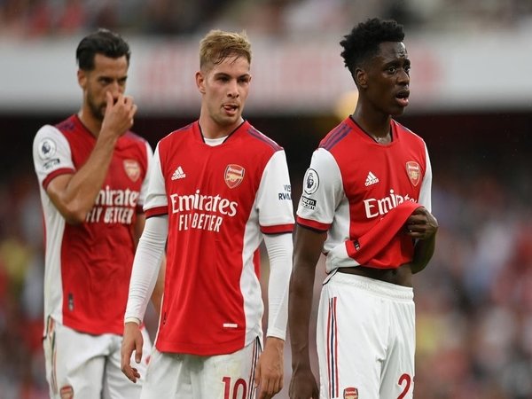 Albert Sambi Lokonga dinilai oleh Ian Wright sebagai satu-satunya pemain Arsenal yang tampil lumayan dalam kekalahan 0-2 melawan Chelsea hari Minggu (22/8) malam / via Getty Images