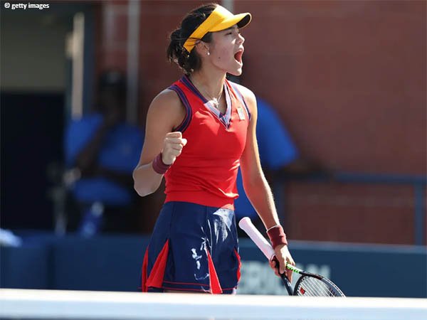 Emma Raducanu menang telak atas Sara Sorribes Tormo di US Open 2021