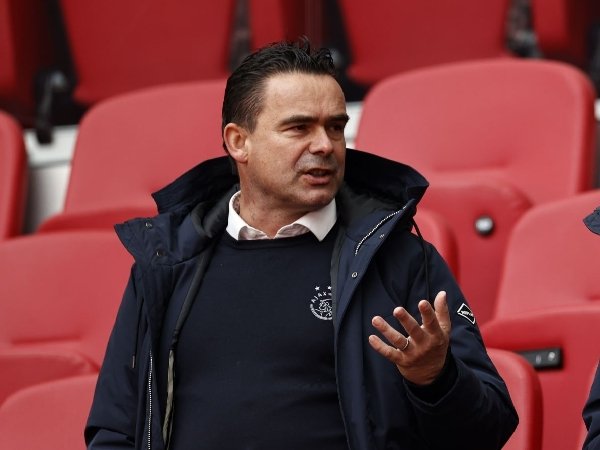 Marc Overmars dikaitkan dengan kembali ke Arsenal