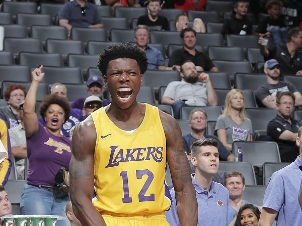 Brooklyn Nets dapatkan Devontae Cacok dari L.A Lakers.