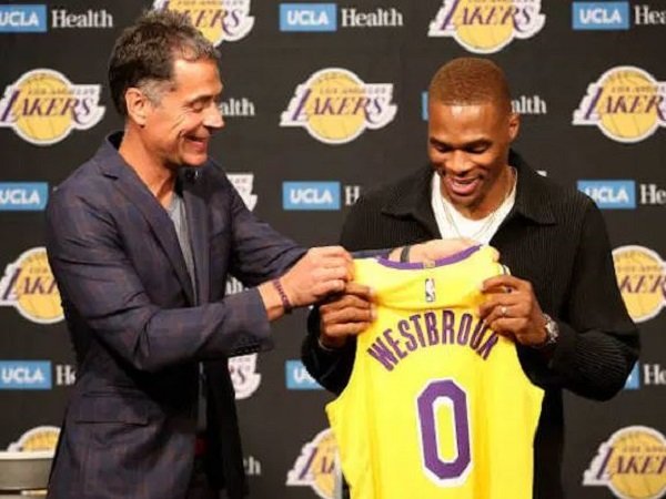 Tiga Faktor yang Bikin Pelinka Merombak Lakers | Liga Olahraga