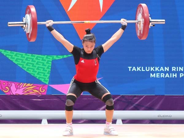 Lifter putri Jawa Barat, Windy Cantika Aisyah tampil di PON XX 2021 Papua