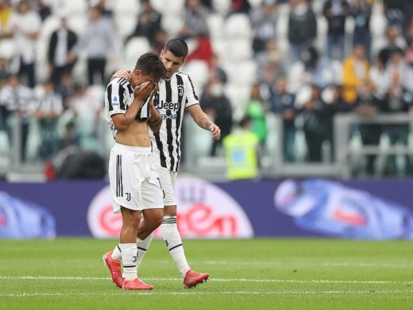 Paulo Dybala dan Alvaro Morata mungkin masih absen saat Juventus hadapi AS Roma.