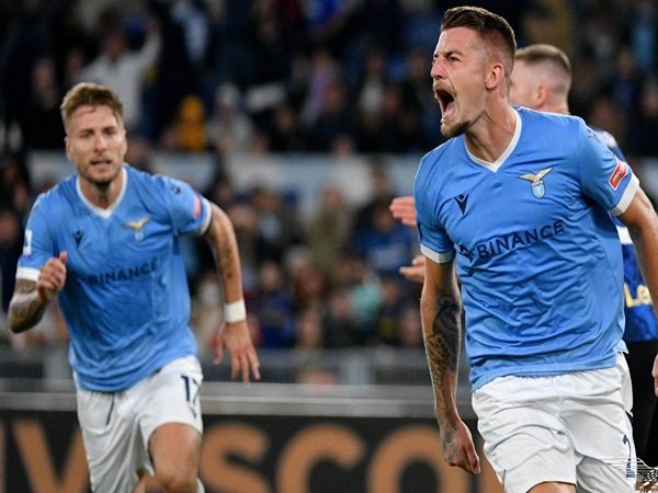 Sarri puas dengan performa Lazio vs Inter