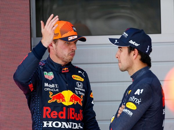 Sergio Perez pikul beban berat jadi tandem Max Verstappen.