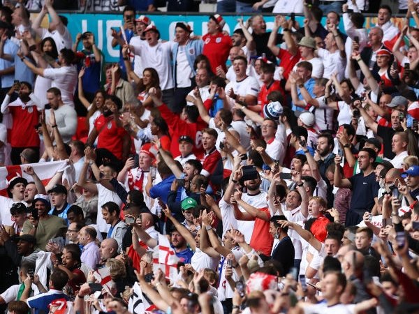 Inggris Dapat Hukuman dari UEFA Karena Rusuh di Final Euro 2020