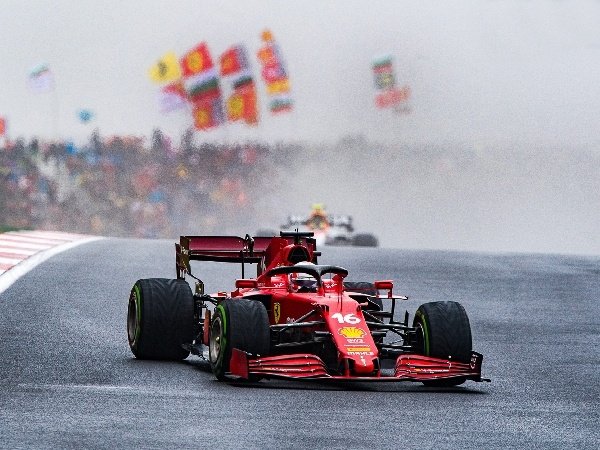 Ferrari hanya targetkan jadi tim ketiga terbaik musim ini.