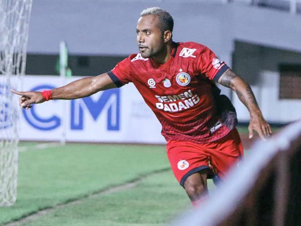 Pencetak gol Semen Padang FC ke gawang Muba Babel United, Mario Aibekob
