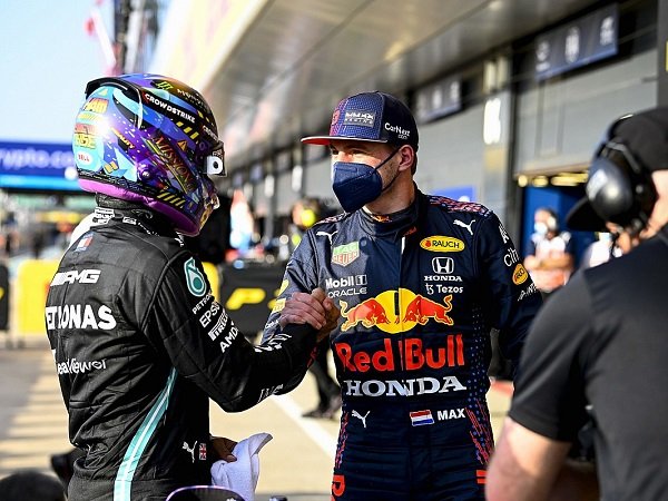 Sebastian Vettel ingin Max Verstappen dapat paket mobil yang kompetitif dari Red Bull Racing.