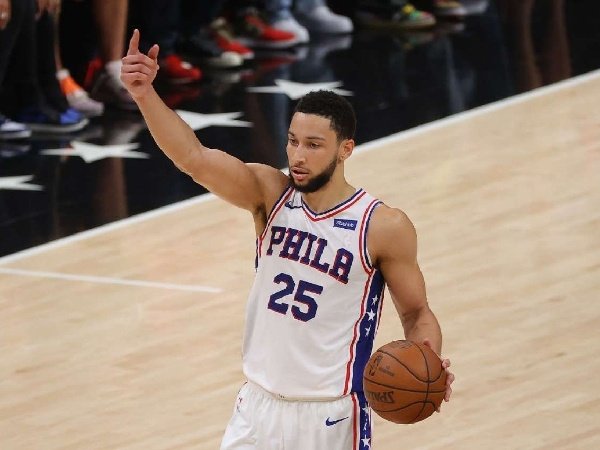 Ben Simmons masih belum mau comeback ke lapangan.