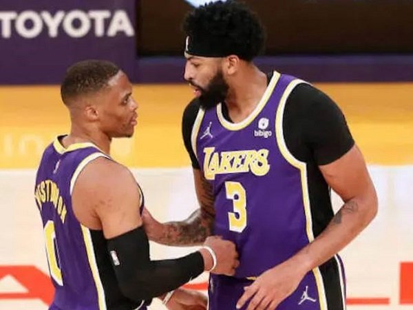 Dua pemain bintang Los Angeles Lakers, Russell Westbrook dan Anthony Davis. (Images: Getty)