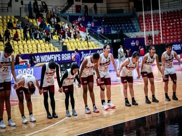 Timnas Basket Putri Indonesia berhasil finis di peringkat ketiga FIBA Asia Cup 2021.