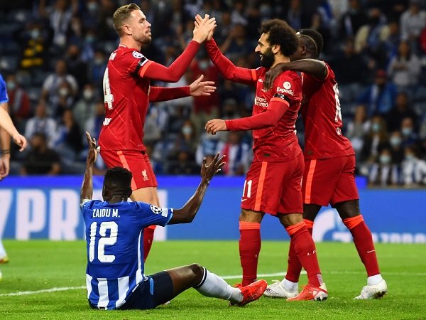 FC Porto berusaha tumbangkan Liverpool demi jaga peluang lolos.