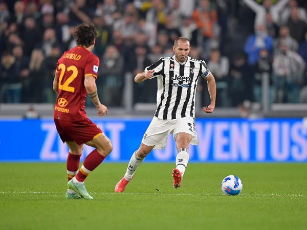 Giorgio Chiellini dan Federico Bernardeschi kembali perkuat Juventus.