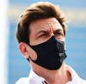Wolff: Mercedes Coba Cegah Verstappen Juara di Jeddah