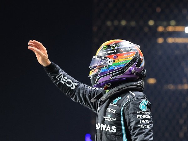 Lewis Hamilton belum mau balas pesan dari presiden FIA.
