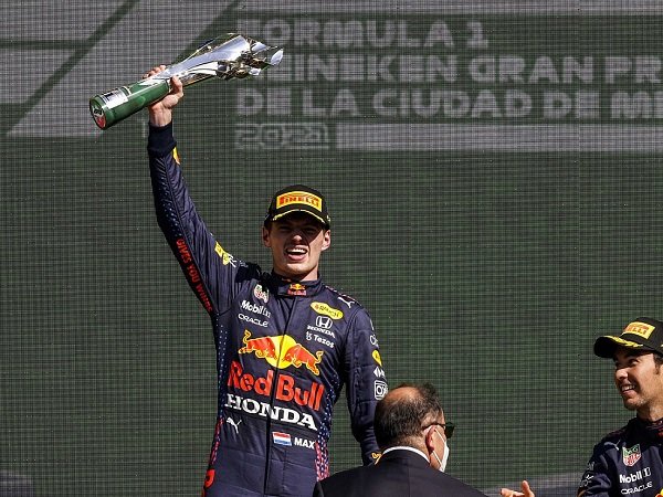 Max Verstappen dinilai hebat bisa kalahkan Mercedes bersama Red Bull.