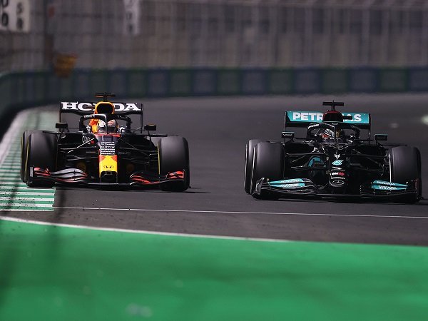 Max Verstappen ingin alami duel sengit lawan Lewis Hamilton lagi.