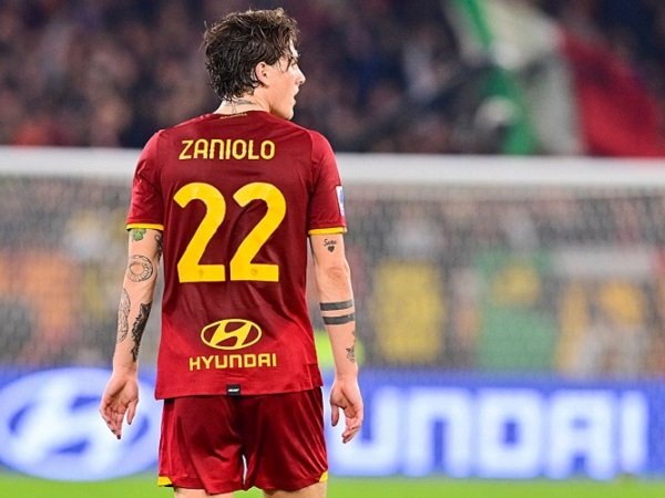 Juventus berburu Nicolo Zaniolo lagi.