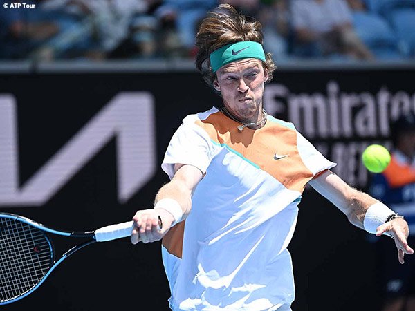 Andrey Rublev depak Ricardas Berankis dari Australian Open 2022