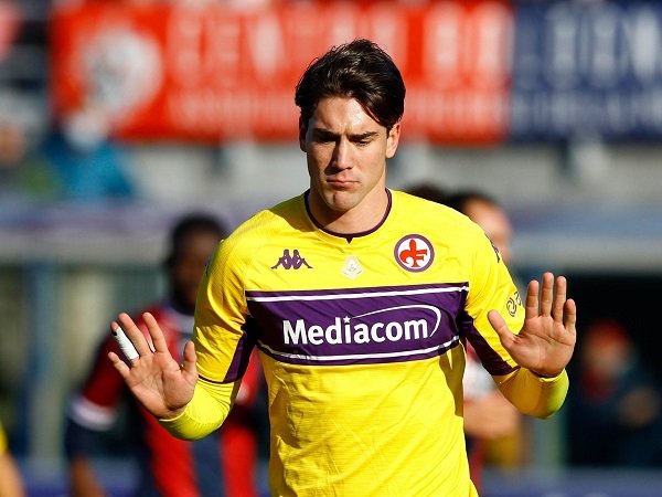 Fiorentina tuntut kejelasan dari Dusan Vlahovic.