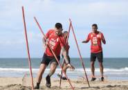 PSS Sleman Benahi Fisik Pemain Dengan Berlatih di Pantai