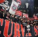 Curva Sud Beri Sambutan Spesial Jelang Duel Milan Kontra Juventus
