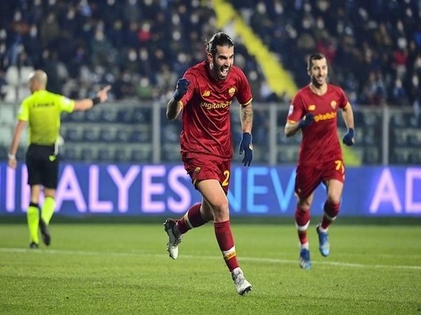 Jose Mourinho mengungkap alasannya merekrut Sergio Oliveira, usai AS Roma menang 4-2 atas Empoli dini hari tadi (24/1) / via Getty Images