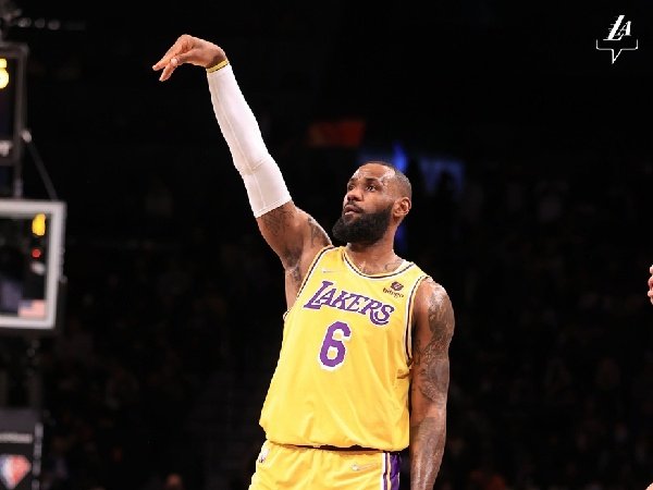Los Angeles Lakers buat Brooklyn Nets tak berdaya di markas sendiri.