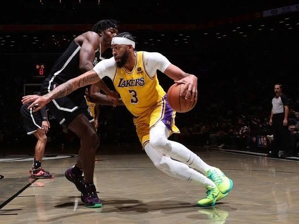 Magic Johnson lega lihat Lakers bangkit.