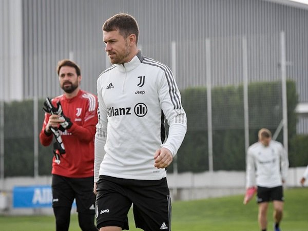 Aaron Ramsey menolak kembali ke Premier League.