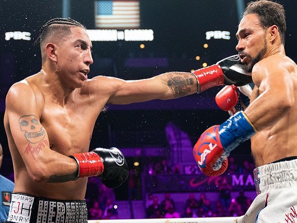 Keith Thurman ketika melawan Mario Barriors.